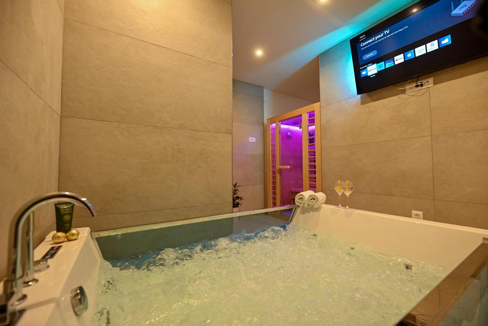 Luxury Apartment With Garden Jacuzzi And Wellness 特罗吉尔 外观 照片
