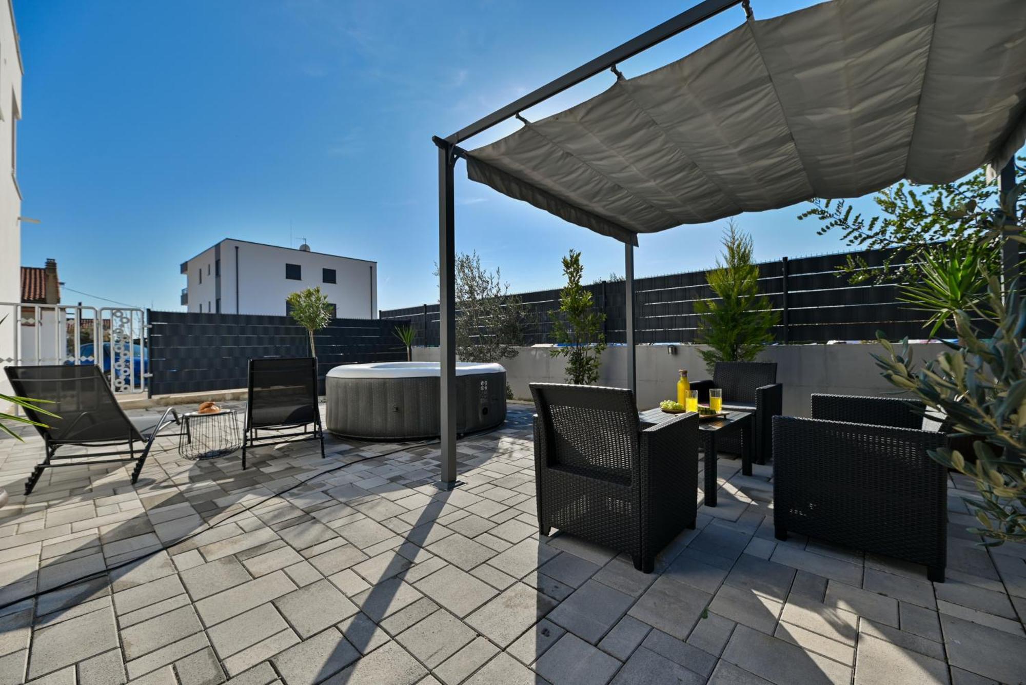 Luxury Apartment With Garden Jacuzzi And Wellness 特罗吉尔 外观 照片