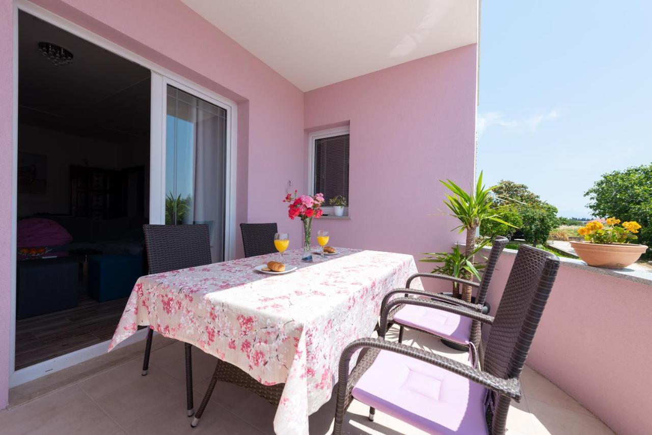 Luxury Apartment With Garden Jacuzzi And Wellness 特罗吉尔 外观 照片
