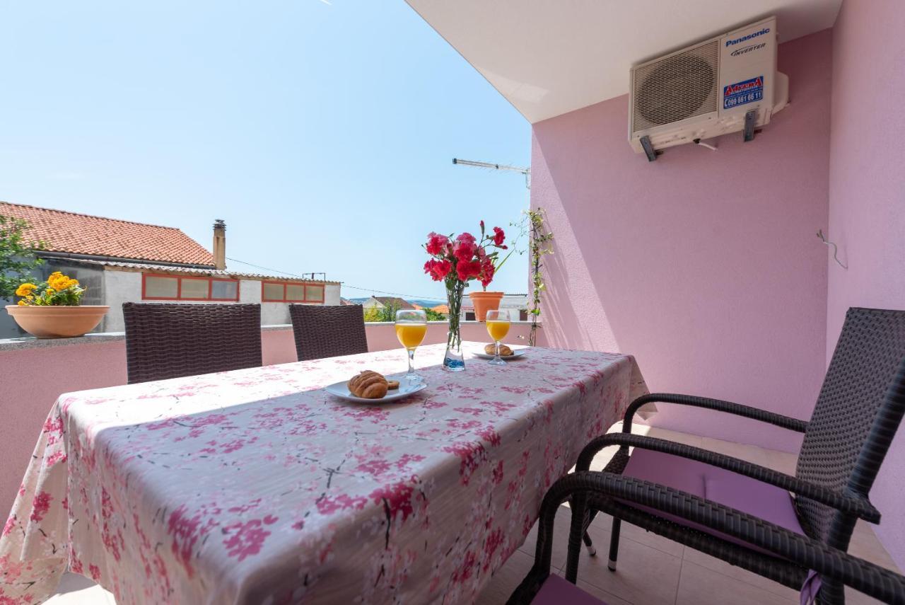 Luxury Apartment With Garden Jacuzzi And Wellness 特罗吉尔 外观 照片